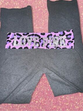 PINK Victoria's Secret Gray Leggings with Purple Leopard Waistband